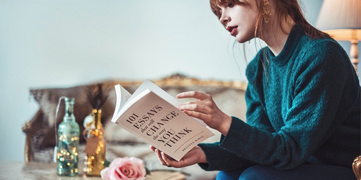 BUZZBALLZ's tweet image. Are you reading any good books lately? 

#FunInPlace #BuzzBallz  #Cocktails #WomanOwned