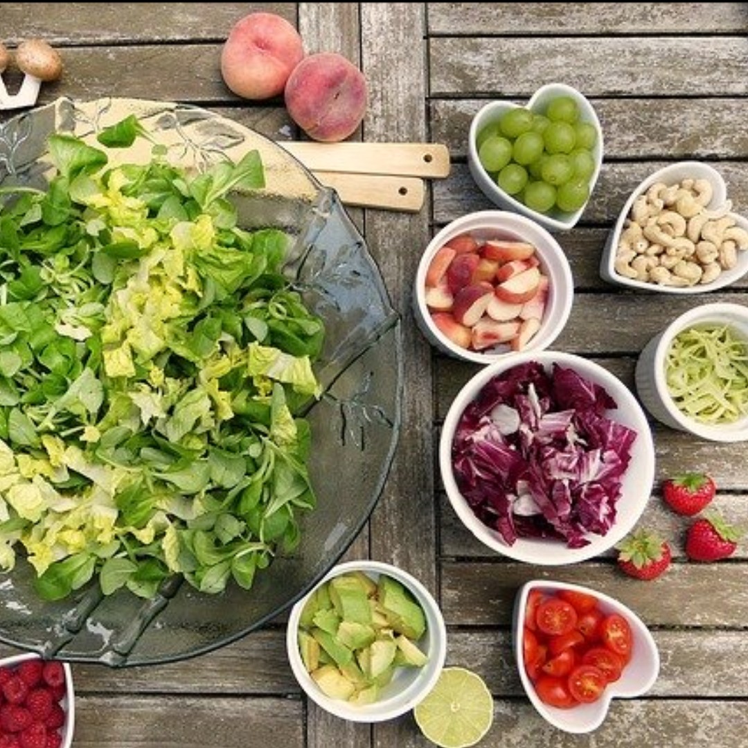 PrajnaWellness's tweet photo. Maintaining a healthy diet also plays an important part in stress management. Choosing plant-based proteins, eating whole grains and limiting red meat are all ways to give your body the vitamins and minerals it needs to stay healthy. 

#healthyfood #tastytuesdays https://t.co/Z7rjndGmAD