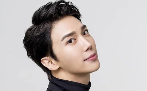 radiokpopway's tweet photo. #ParkJungMin Birthday Celebration!

Join the #SS501 Green Hour this weekend and enjoy an extra hour at the end, only for Jung Min.

Only at Kpopway Mixtape
https://t.co/3ivNaNTYiP

Apr. 4, 10:30am &amp; 9pm KST
Apr. 5, 4am KST https://t.co/iMoYANUySF