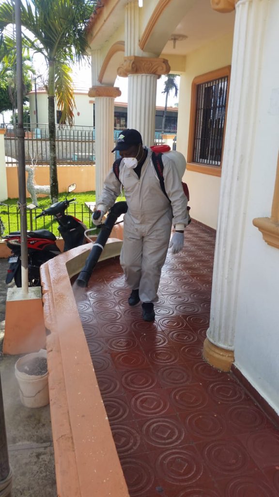 dpsmonteplata's tweet photo. La @dpsmonteplata en coordinación con la Oficina de Gestión Senatorial, Hospital  Dr. Pedro Heredia Rojas, Gerencia de Área , Ayuntamiento Municipal y Cara Linda Agro Industrial continuaron  este martes la Jornada  de desinfección en las calles y lugares de Sabana Grande de Boya https://t.co/Wy73P7aRjX