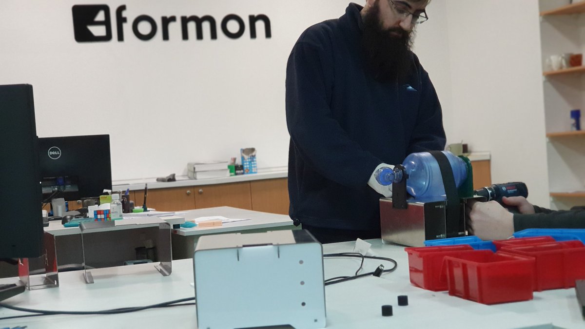 ICKosovo's tweet photo. Ventilatori për frymëmarrje gjatë fazës së testimit. Shpejt gati për prodhim. #MadeInKosova @formon3D 
Testing #VentCore ventilator prototype made in #Kosova. https://t.co/7xSZozDPR3