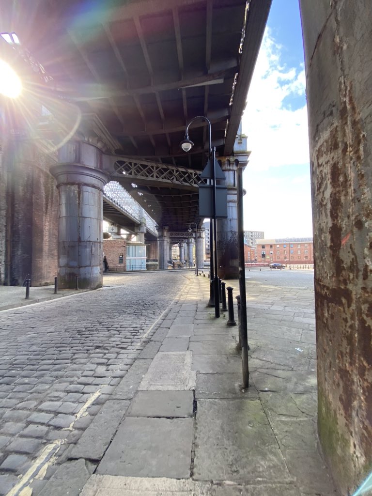 castlefield1642's tweet photo. Our city may be closed for business but the views are free and stunning. Todayโs walk cheered me #wellbeing #notjustamum #anxiety #depression #stayhome https://t.co/Wd23DZb6Xd