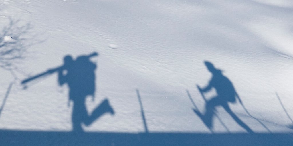 It's easy to keep a distance, in nature.
So feel free to go on a trip if you can, but be sure to keep a distance to others, both in nature and especially on your way there.
realoutdoorfood.com

📷 Kari Schibevaag @karischibevaag
#RealTurmat #nature