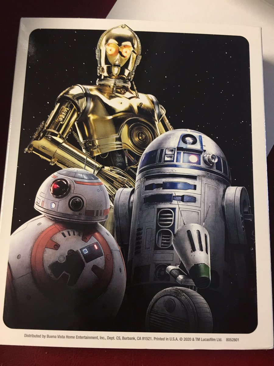 Kamiduu's tweet photo. Really wish this was the cover tbh 🤷🏻‍♀️ #StarWars #TheRiseOfSkywalker #teamdroids #dodroid #bb8 #r2d2 #c3po https://t.co/YLeXfZ5Sd5