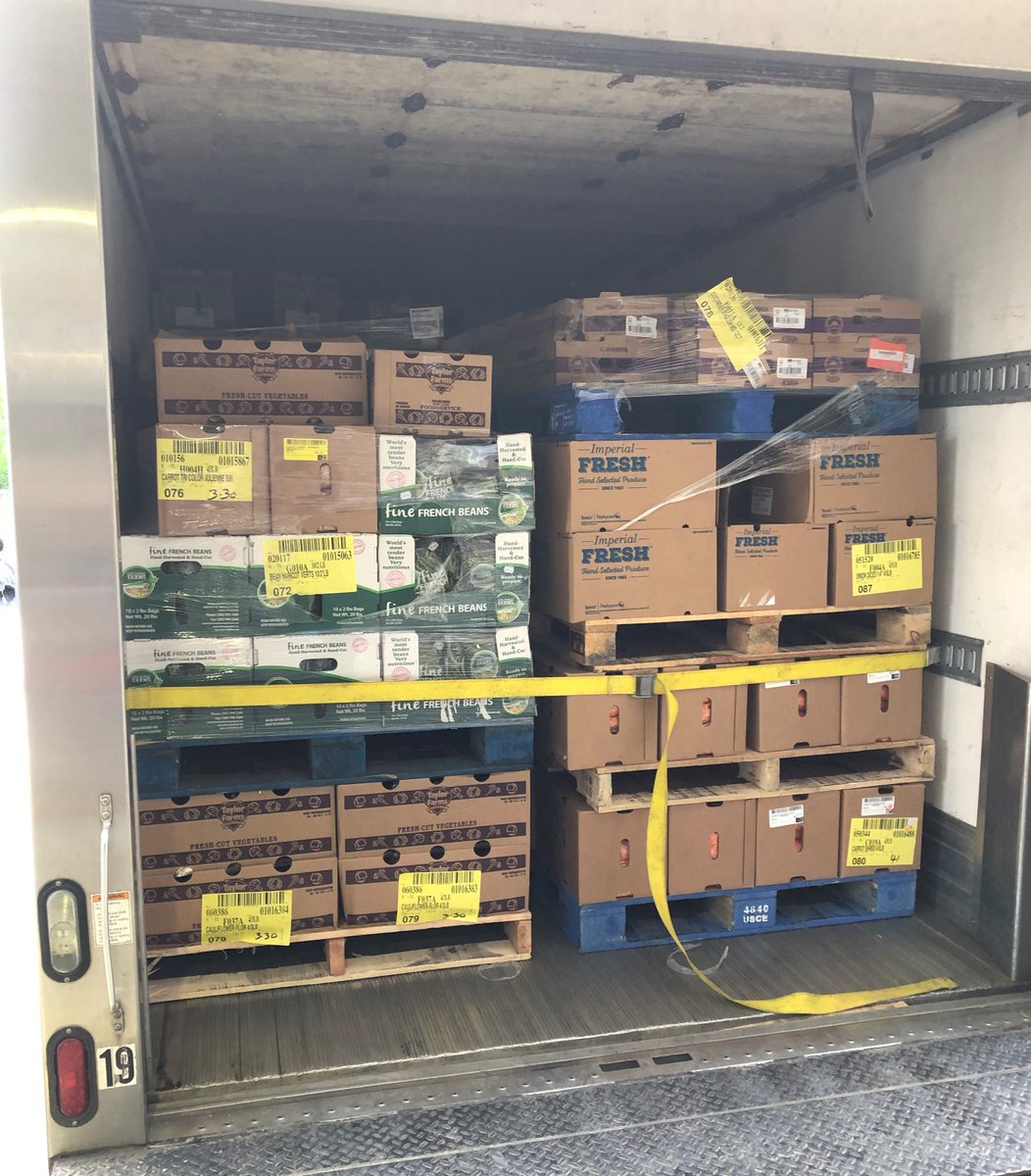 FoodShuttle's tweet photo. Thanks so much to our friends at @FreshPointInc for the donation of 10 pallets of fresh produce. We'll turn it around and have it available at our Mobile Markets this week. For a list of Markets, please visit https://t.co/vBjvjvuktD #covid19 #initgoether #hungerrelief #freshpoint https://t.co/744J6AxhTX