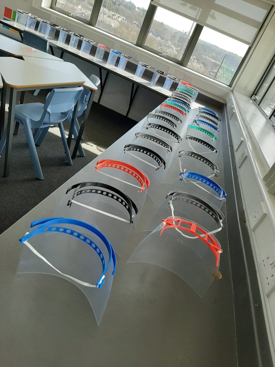 KinsaleComSch's tweet photo. A proud day. Oisin 5th yr &amp; Shane TY collaborated with staff to produce PPE for the medical profession at this critical time. We are in awe at their creativity, generosity &amp; leadership. They have demonstrated the true meaning of community  #WeAreAllInThisTogether #studentvoice https://t.co/K8rcaE2fVb