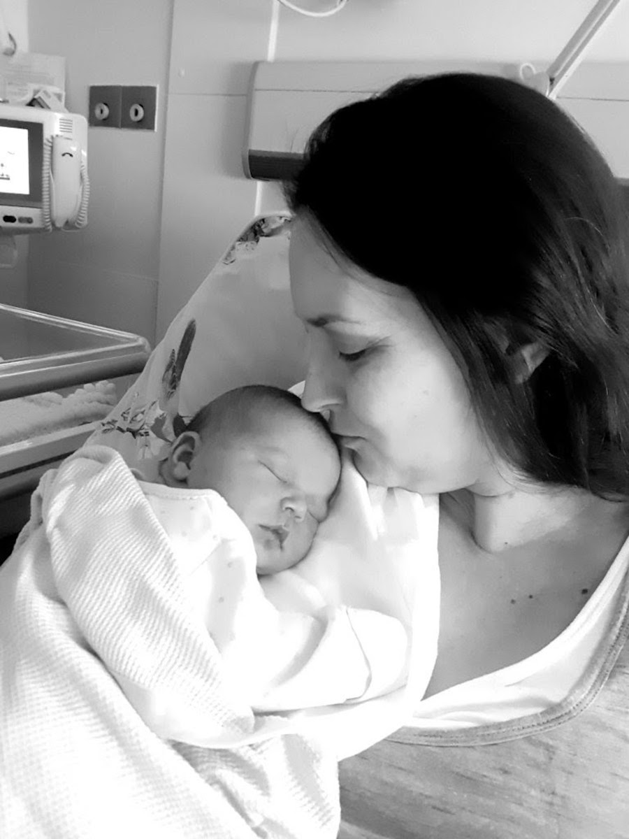 DIVAmagazine's tweet photo. BLOG: #WhichOneIsMummy welcomes baby number four 👶🏼👶🏼👶🏼👶🏼 https://t.co/sN0IhXsDxK https://t.co/ZLPT2nXd6G