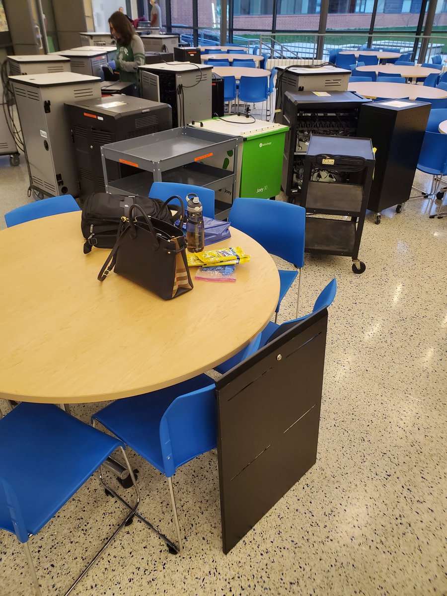 Coach_Binkley's tweet image. #ThankYou to #StrongTech and all the #StrongsvilleCitySchoolsStaff who came in today to #HelpLiberateChromebooks for our students. While practicing #SocialDistancing, about 1,539 chromebooks are bagged and ready for K-8 students to pickup on Friday.