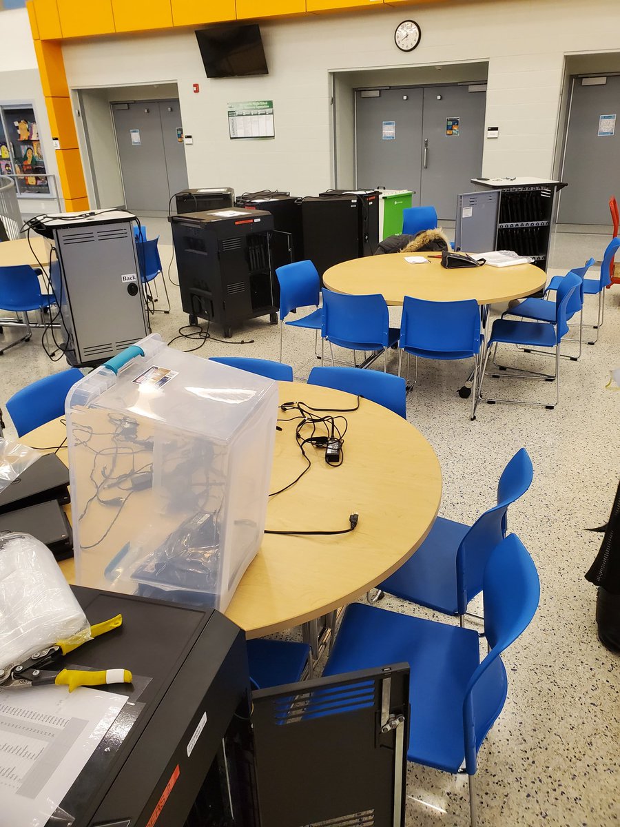 Coach_Binkley's tweet image. #ThankYou to #StrongTech and all the #StrongsvilleCitySchoolsStaff who came in today to #HelpLiberateChromebooks for our students. While practicing #SocialDistancing, about 1,539 chromebooks are bagged and ready for K-8 students to pickup on Friday.