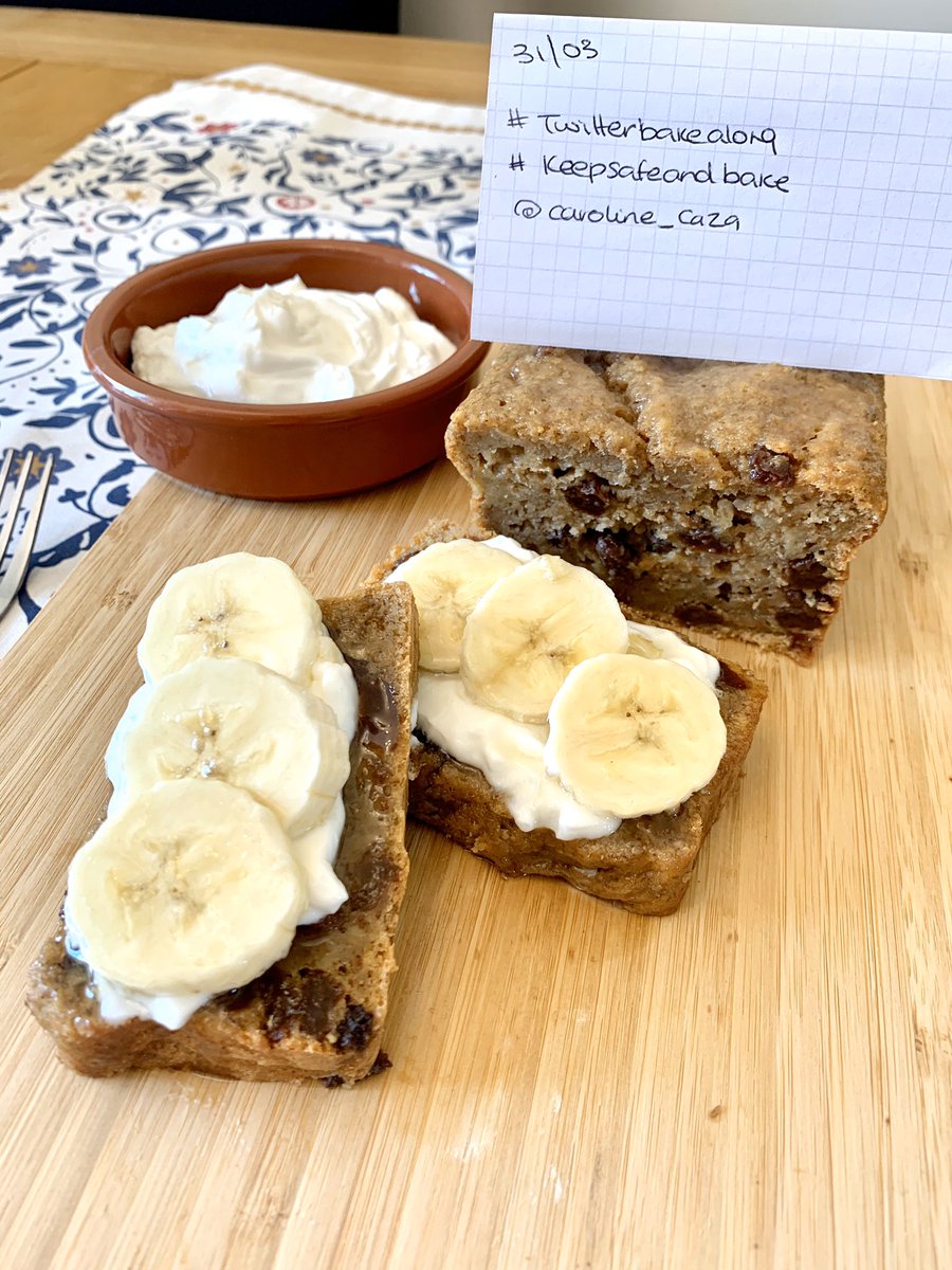 caroline_caza's tweet photo. Breakfast Loaf, made with weetabix, served with yoghurt and banana, any fruit will work..  I’ve not made before and will be making again. 👍    #twitterbakealong #KeepSafeAndBake @caroline_caza #breakfast #yoghurt #baking #StayAtHome #cakes #foodie #homecooking https://t.co/P8JqtkrBkw