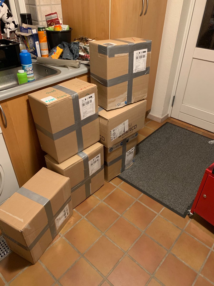 FilamentNu's tweet photo. Så er 40 ruller filament doneret til https://t.co/Ch9NHgkXBF klar til afsendelse. 🎊

Og husk at du sagtens kan give en hånd med, selvom du ikke har en 3D printer.

#3dprinting #makersmodcorona https://t.co/jLqDMME7cB