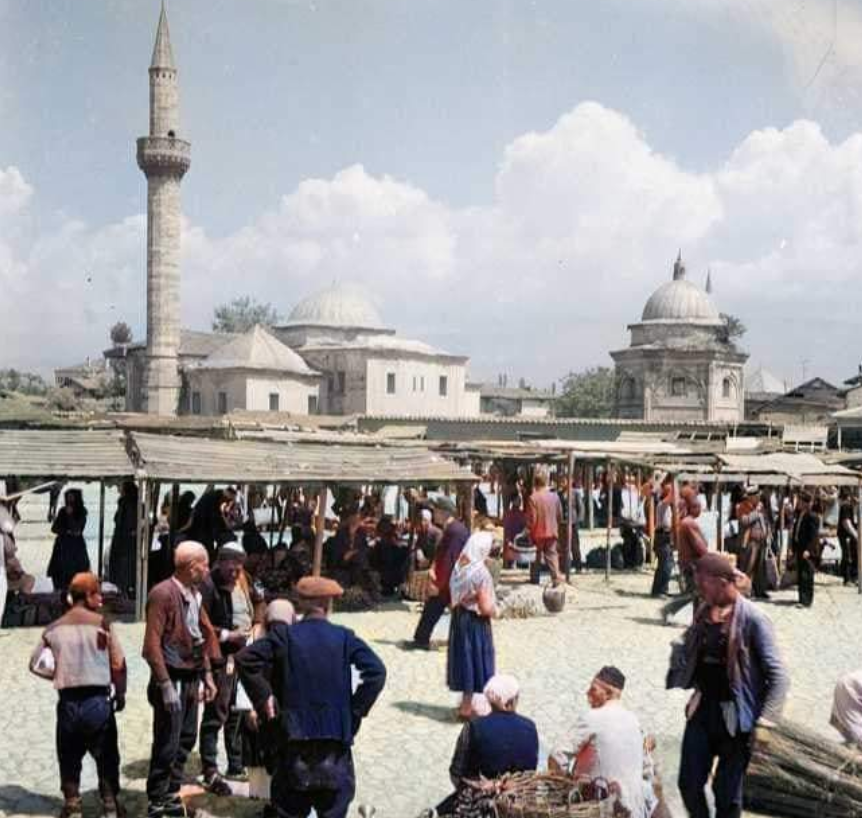 GashiIbn's tweet photo. Virtytet me të zgjedhura të Zotit që u është dhuruar njerëzve janë: Rujatja nga ndikimi në të praptën, ruajtja nga mëkatet, dhe sjellja e mirë. 
[[Foto e huazuar nga @FatonLatifi3]] Tu rrite nera burrë! https://t.co/7aHK9sV0Y5