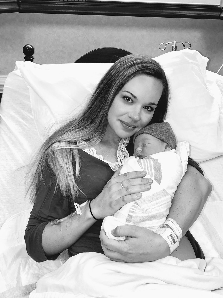 kassileigh1's tweet photo. Shoulda seen it in color 🖤 https://t.co/HenzSgrVsR