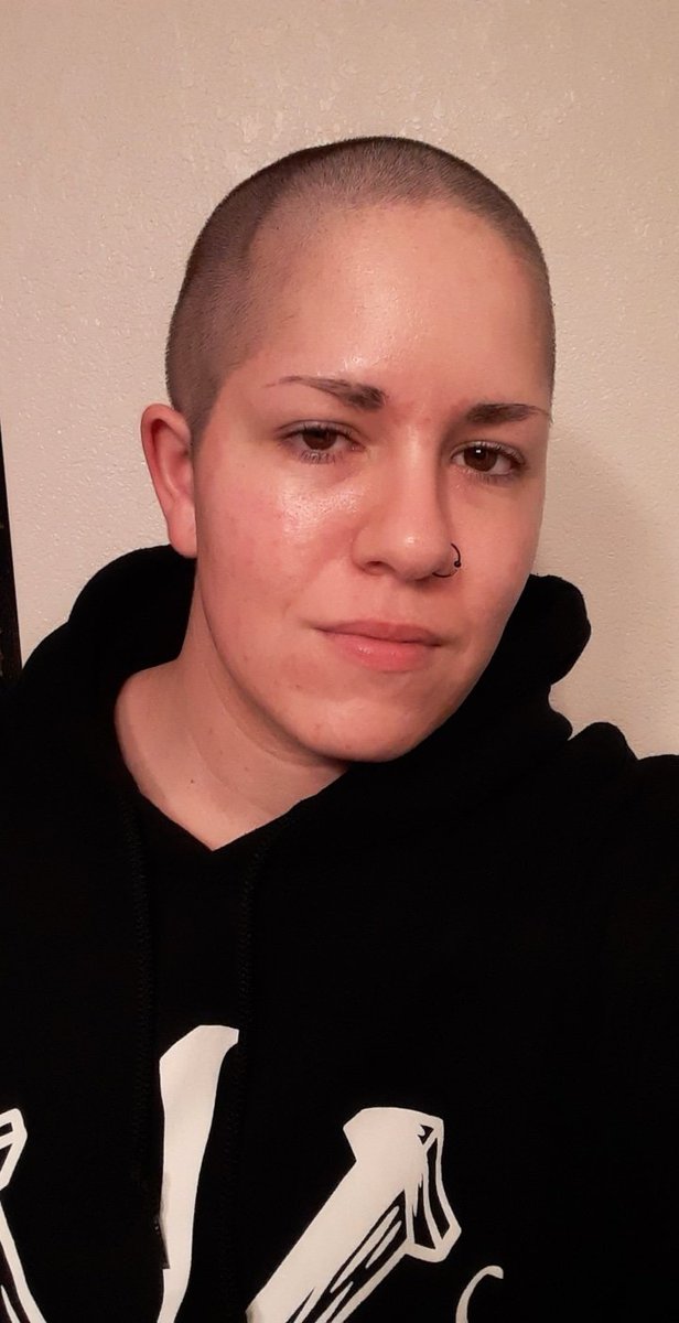 Paranoid_Boi95's tweet image. I love a good buzz. This is the shortest I've ever had it. I apologize for my egg-shaped head. #genderbender #gendervariant #buzzcut #girlswithshavedheads