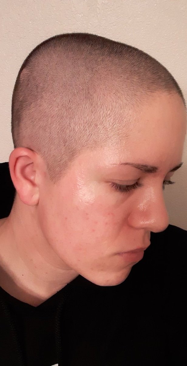 Paranoid_Boi95's tweet image. I love a good buzz. This is the shortest I've ever had it. I apologize for my egg-shaped head. #genderbender #gendervariant #buzzcut #girlswithshavedheads
