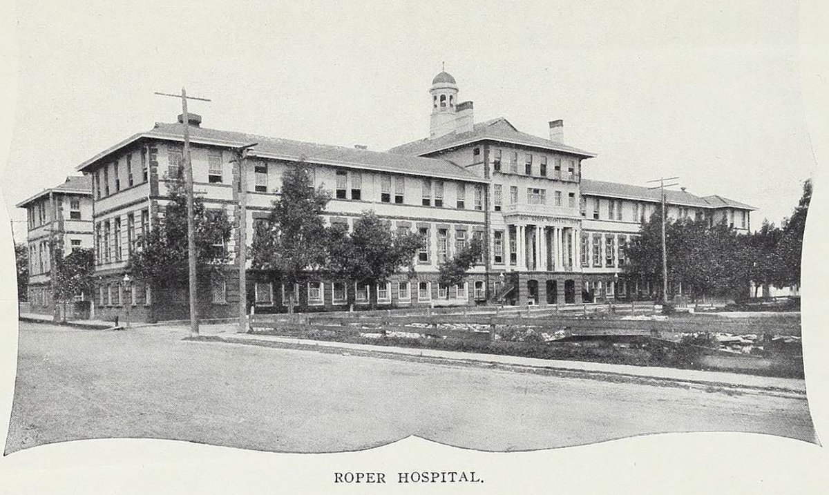 23/ Back to Charleston for a moment - Roper Hospital in 1908: