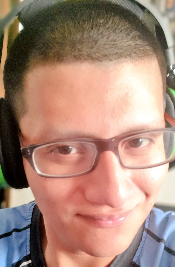 Agentslayer50's tweet photo. We are close to reaching platinum in Apex Legends rank let's bring that hype up cuz Agent Sexy Slayer can feel it ๐๐
#TeamB42
#twitch
#supportivestreamer
#bringthehype
#showthelove
#ApexLegends https://t.co/gYyeoxT1Ao