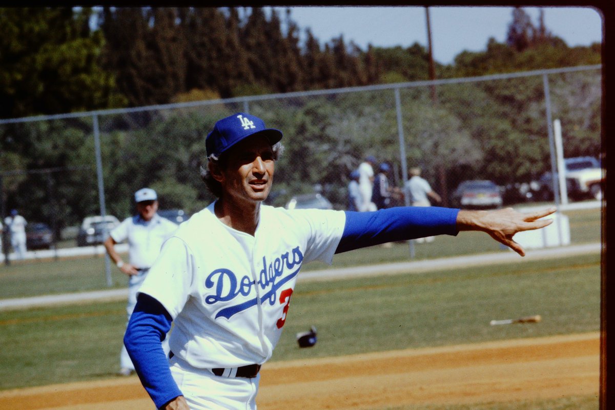 Some action shots of a  @Dodgers vs  @TokyoGiants The Baseball HR King - Sadaharu OhFuture Manager - Dusty BakerFormer Dodger great - Sandy Koufax6x All Star and 1981 WS MVP - Ron Cey