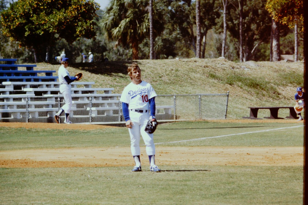 Some action shots of a  @Dodgers vs  @TokyoGiants The Baseball HR King - Sadaharu OhFuture Manager - Dusty BakerFormer Dodger great - Sandy Koufax6x All Star and 1981 WS MVP - Ron Cey