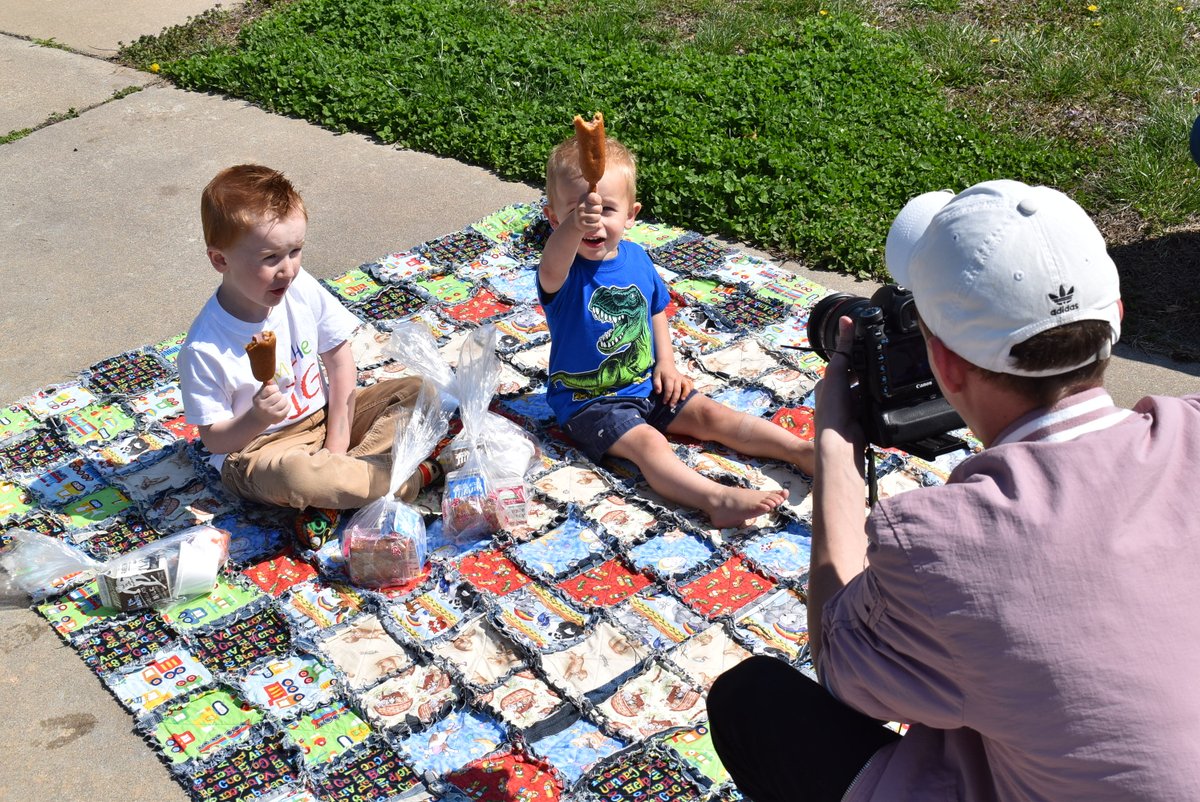 USD265_Goddard's tweet photo. Watch @KAKEnews TONIGHT @ 5 &amp; 10PM for a special 2-part story by @ChrisLillyKAKE shining a light on the #265Heroes in our kitchens and buses delivering thousands of meals to students.  Please RT &amp; help thank these individuals for going above and beyond to serve our #265Family! https://t.co/snu0urXesn
