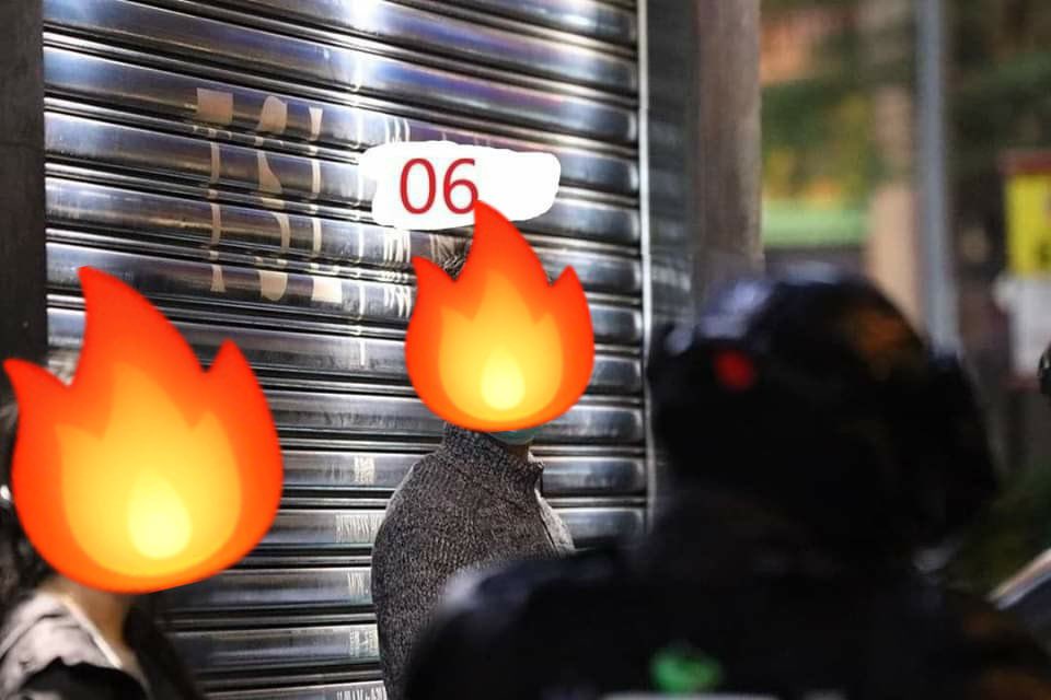 redwallpusher's tweet photo. 香港沦陷区：昨晚旺角 
2140 鴉蘭街近彌敦道4人(3男1女)被捕
#MKN05 歐xx 朋友跟進
#MKN06 廖xx 律師跟進
 #MKN07 符XX 朋友跟進
#MKN08 (女) 吳XX 已有朋友跟進
🛑認人🛑要名🛑 https://t.co/Wywot1qw2m