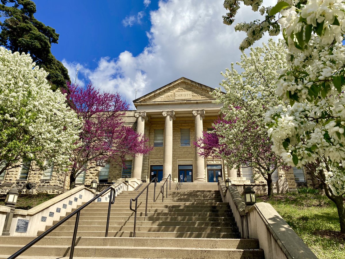 Moundbuilders's tweet photo. Students, an update has been posted to https://t.co/rSdP9rYbHh about refunded credits to student accounts for unused housing and meal fees due to COVID-19.

P.S. The redbuds on campus are blooming and we miss you all terribly. 💜 https://t.co/K0lQ085v2g