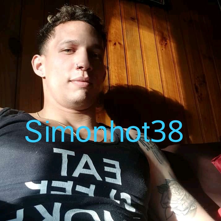 Simonhot38's tweet photo. Daniel M 24 años  Chico De Ccs En Ecuador https://t.co/tXYaBshPZh