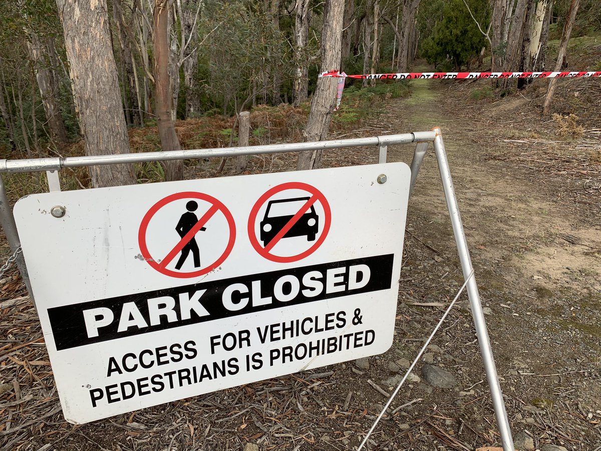 MonteBovill's tweet photo. Seem a little smokey in Hobart? A significant hazard reduction burn is underway in Ridgeway Park, with another set to get underway on the opposite side of Huon Road #tasfires https://t.co/3ZpKG3xGxr