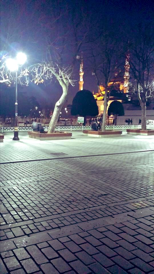 ayaamr35's tweet photo. 23 Aralık 2014 
Istanbul, turkey 
1 Nisan ♥️♥️♥️ https://t.co/CT2FLxqJHx