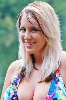 ProductionsGf's tweet photo. Throwback #Rockell #blonde #swimsuit #busty #tits #curvy #outdoor #amature https://t.co/KjcNAwZmhy
