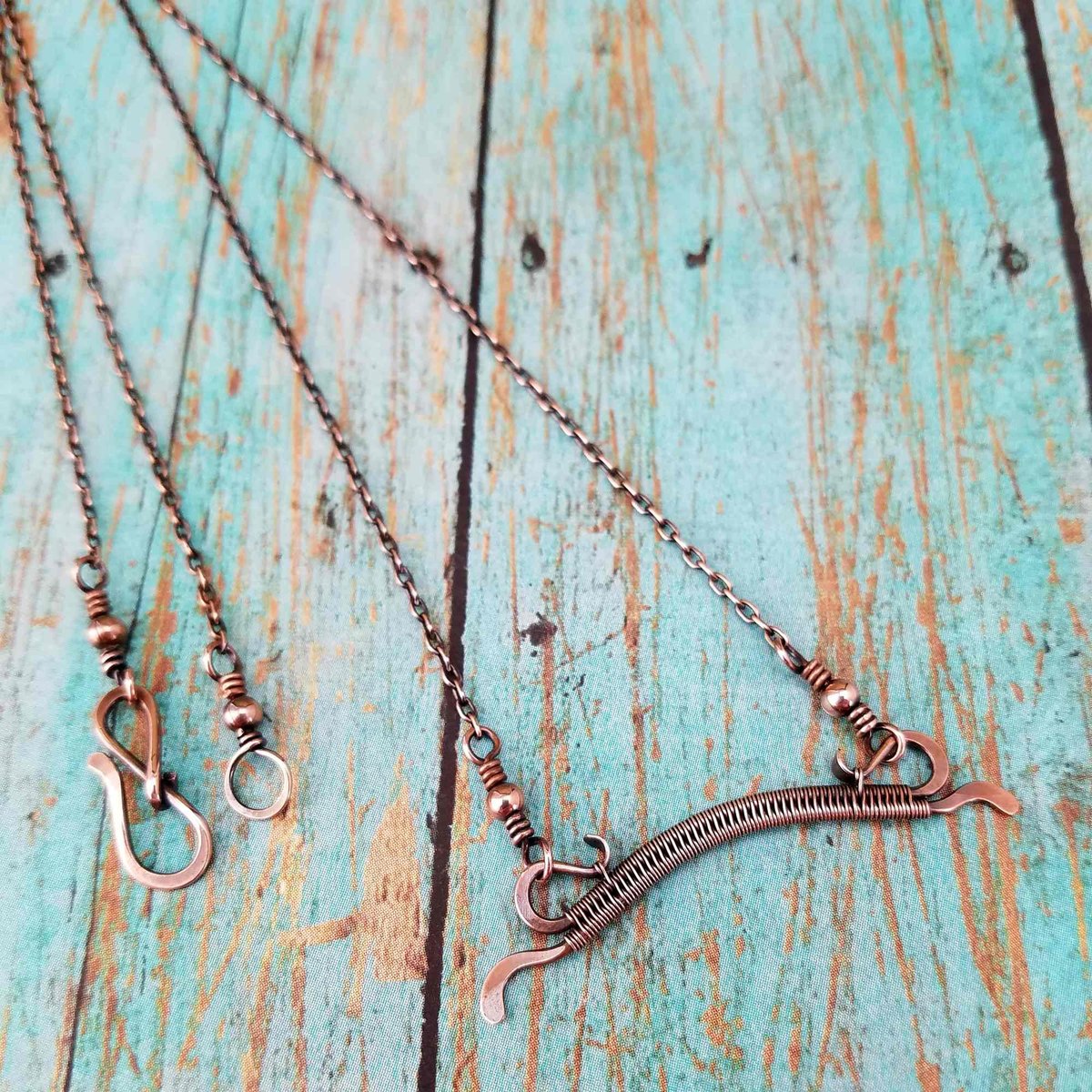 door44studios's tweet photo. Dainty Copper Bar Necklace - Weaved by hand with solid copper wire and suspended on a delicate copper chain finished with a handmade clasp https://t.co/RF8TMqoLzk #Door44Studios #MyNewTag #Etsy #DaintyNecklace https://t.co/eYiCUakCm8