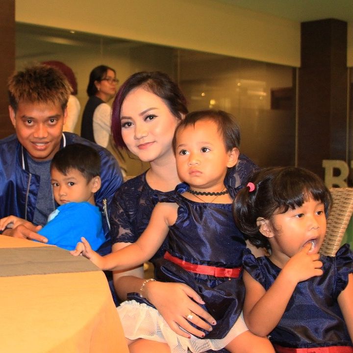 Duniaku adalah kalian