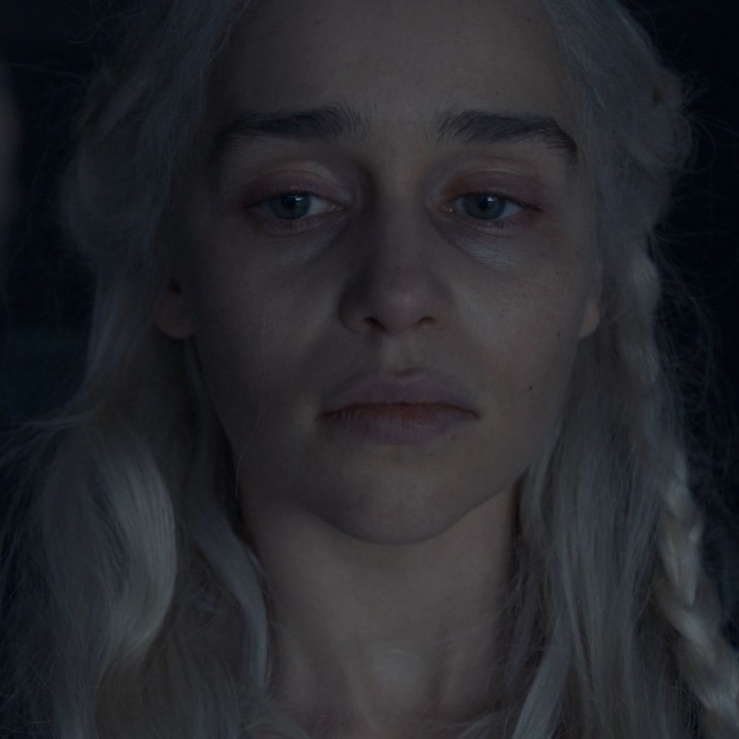 Thrones_Facts's tweet photo. Beginning of March vs. End of March https://t.co/mLPgyJgVnP