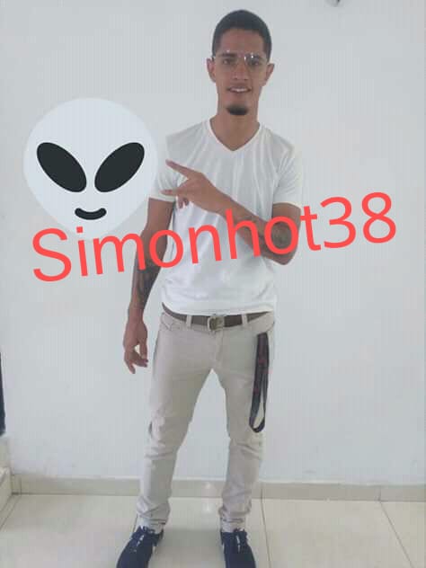 Simonhot38's tweet photo. Mas De Jesus 😈😇 https://t.co/TVJND3Iskz