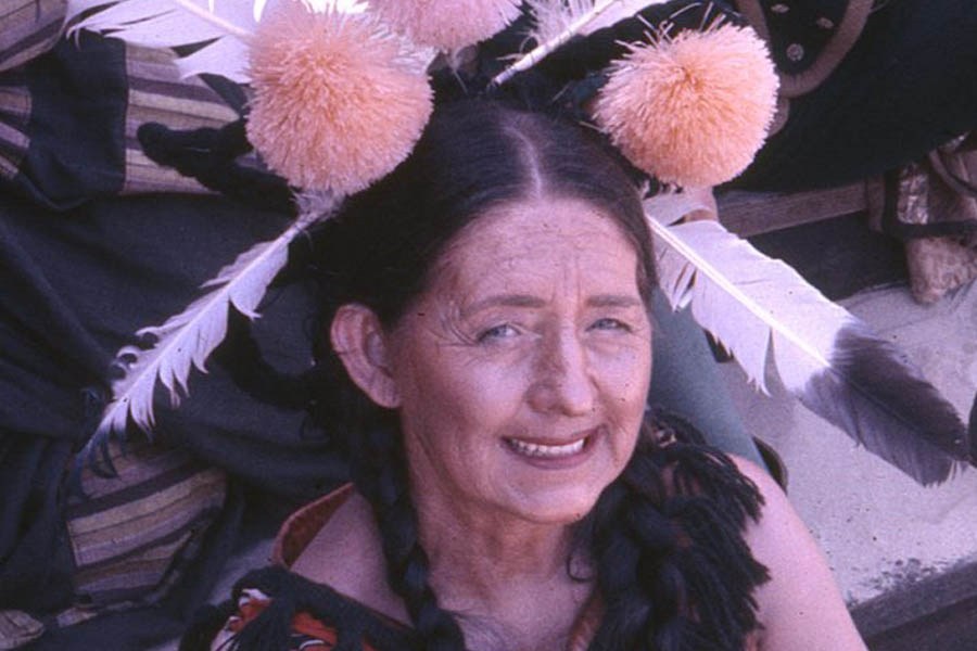 Icons of the Outer Banks: Cora Mae Basnight outerbanksvoice.com/2020/03/31/ico…