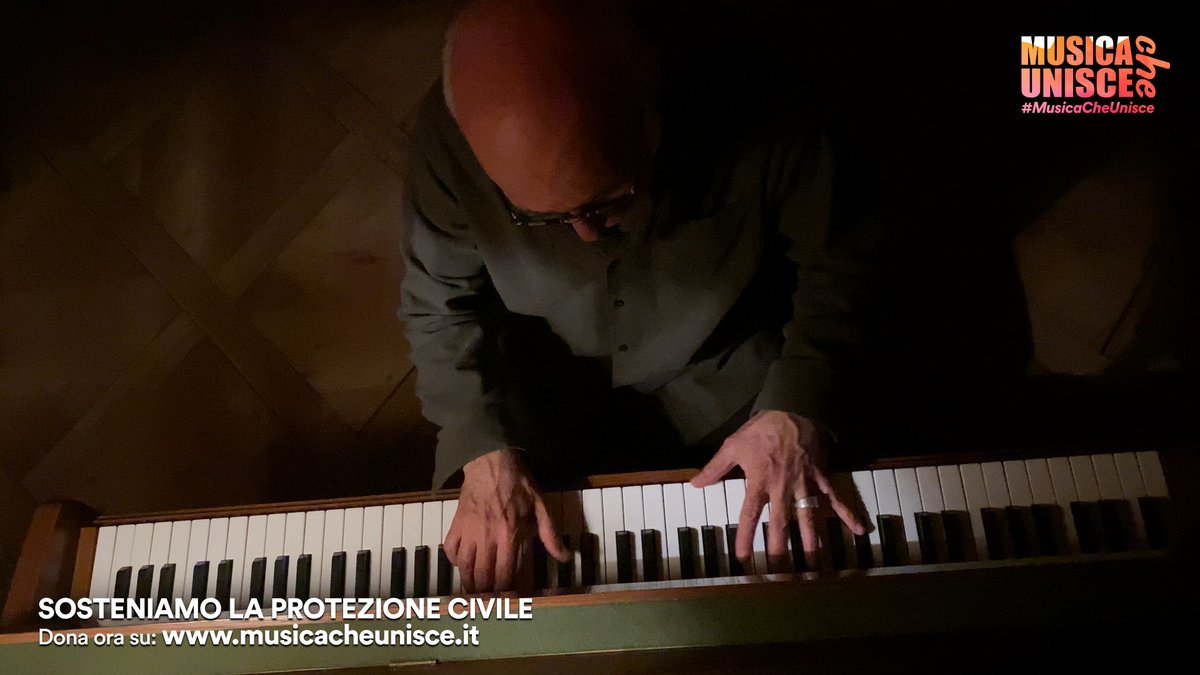 Musicacheunisce's tweet photo. La penombra di @LudovicoEinaud.
Il mood giusto per lasciarci trasportare dalle emozioni e viaggiare in mondi lontani.
#MusicaCheUnisce https://t.co/1x3x0J0jBA