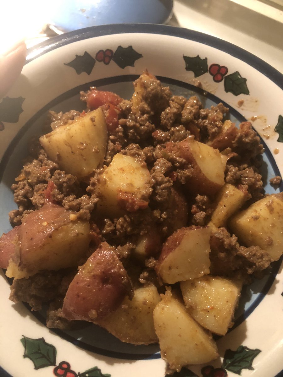 MrPenn31's tweet photo. @LyonsMill #LMESTACOTUESDAY
Lucky and blessed to be home safe celebrating Taco Tuesday w/ @MsValerioBCPS! Anyone else celebrating this delicious weekly holiday??? Share!!! #Tacos https://t.co/5h1wwOHseZ