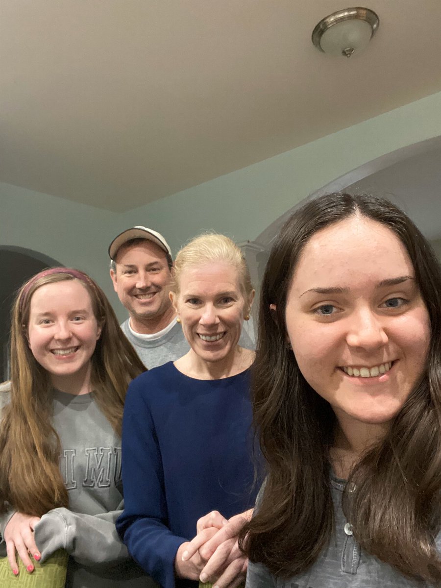 MsBrownOHSFCPS's tweet photo. Today was a little bit challenging for this group of #HIBERNATINGBEARS but we will persevere #technologystruggles #badwifi https://t.co/5lqjUjrVxy