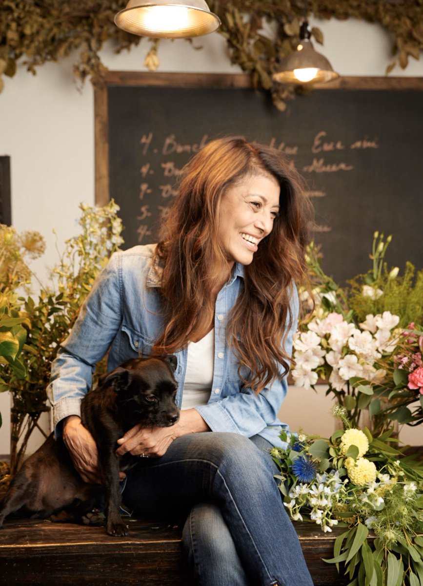 mcninodesigns's tweet photo. Sending you all! smiles, flowers &amp; puppy luvs 🐾#stayhealthy#stayhome#luvflowers#luvmystudio#luvny! @mcninodesigns Photo taken by @pauljuniperphoto https://t.co/wMK0iQmden