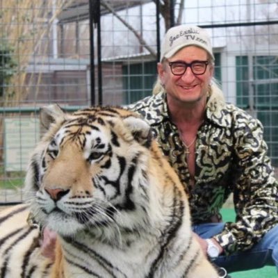 cardboardchuck's tweet photo. #NewProfilePic #TigerKing #TigerRosie @Chris_Hawkey @MeatSauce1 https://t.co/IFrIESjiSD