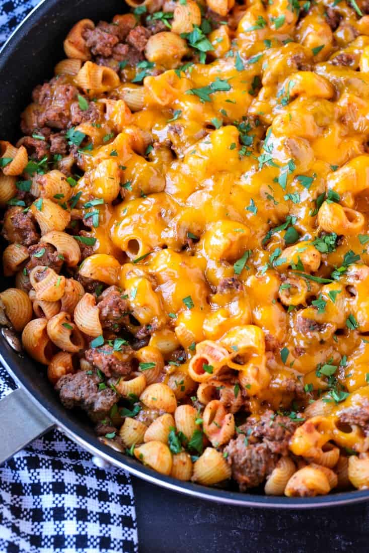 Greatarticles1's tweet photo. Cheeseburger Pasta Skillet https://t.co/btXUuTluOy RT @deliciousreci79 https://t.co/DDqvI9Lva0