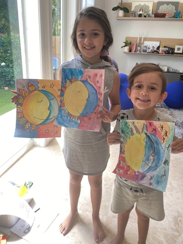 PineCrestArts's tweet photo. #PCGrade2 #PCVisualArts artists and families join in a live ZOOM session to create beautiful step-by-step watercolor paintings. It is such an inspiration when art becomes a family affair @PineCrestSch !#PCFineArts #PCCreativity https://t.co/VpkDdowQwt