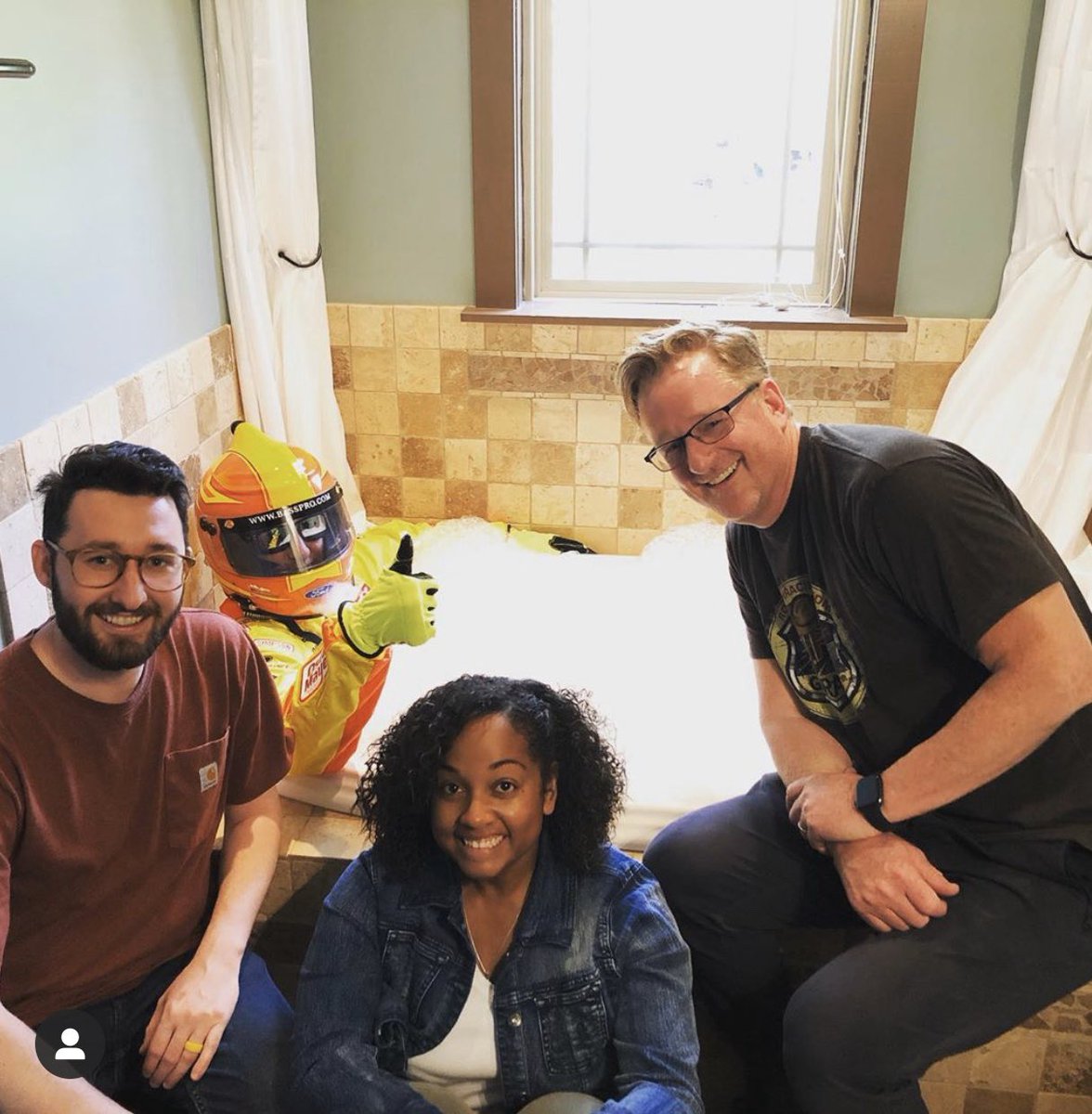 sydneifryson's tweet photo. I know we’re all struggling right now, but I have to say — I really love my team. Wouldn’t want to be anywhere else at this time ❤️ #RFRDriven https://t.co/uNYenC1FfT