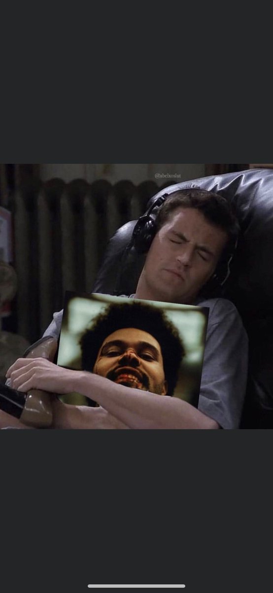 Joe666889's tweet photo. @billboard @theweeknd @billboardcharts This is me right now https://t.co/CcAOm1aflO