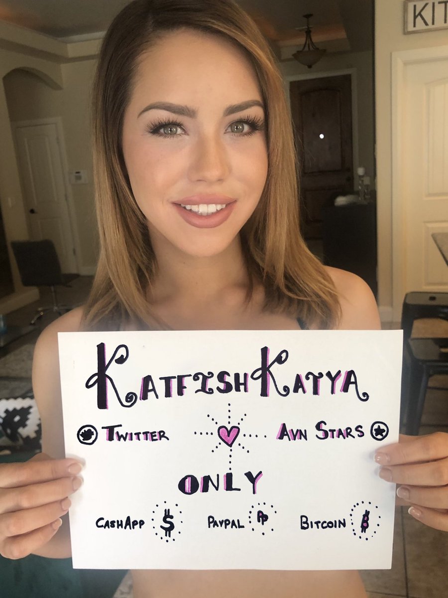katfishkatya's tweet photo. Ever seen a verification image from a #catfishdomme 

LMAO 

😂

Come get scammed by a true devious Goddess 😏 

#FinD #ripofffetish #ScamKink

@CfConnoisseur @CatfishRetweet https://t.co/VaDSp2FFH0