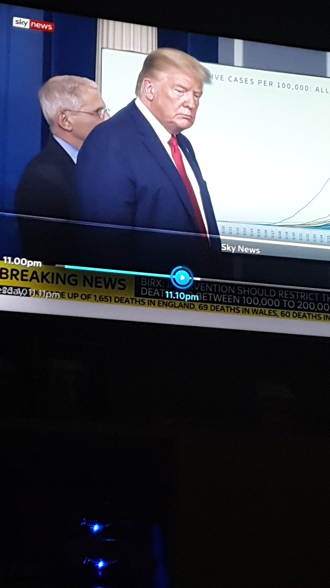 blakemwest's tweet photo. @POTUS Where's the distancing here..not a good example. Also, barely speaks..he lets his 'team' do everything. Do your homework Trump. @POTUS44 would have been glued to that stand and fully informed. https://t.co/fZb5YmvodX