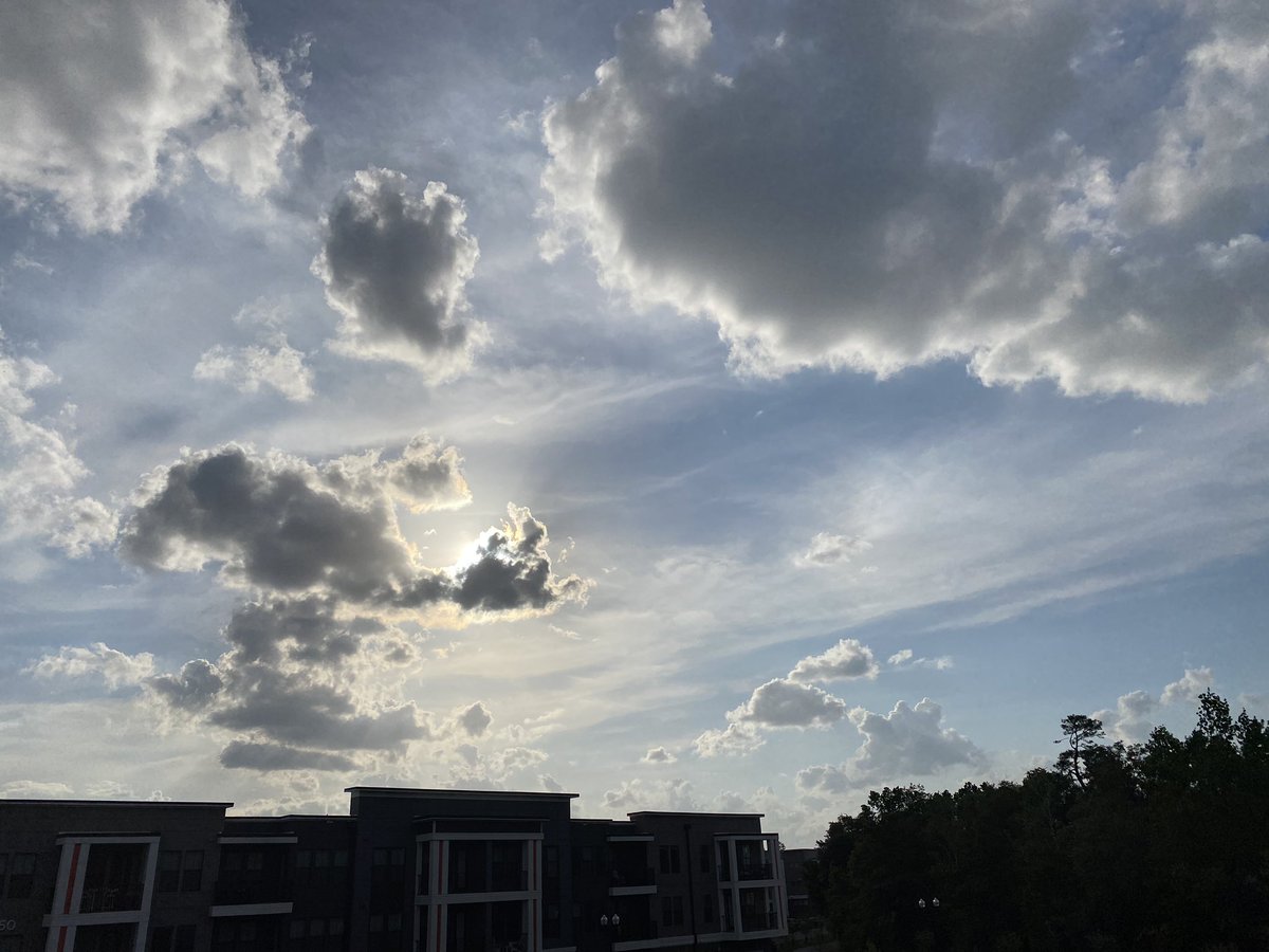 It’s crazy windy but glorious outside... 😍 #BalconyLife