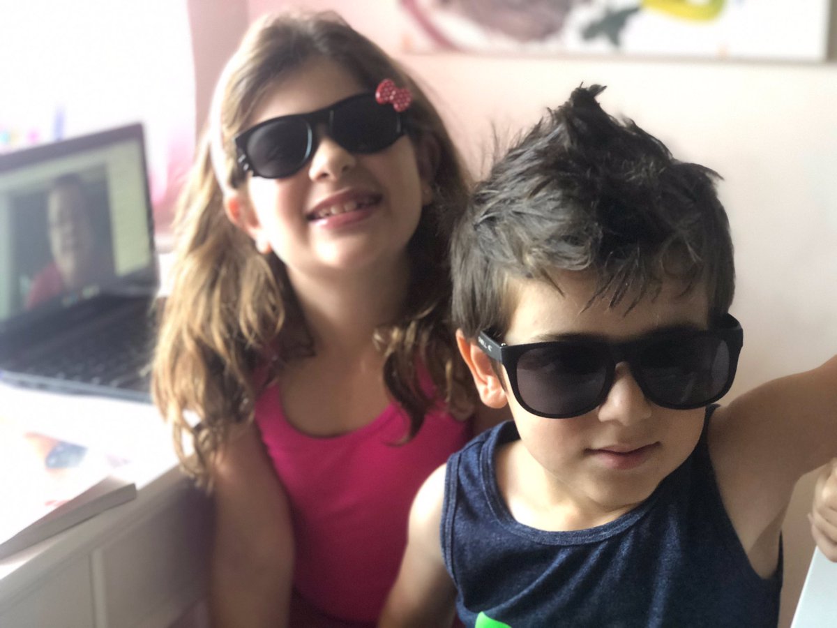 PrincipalDSchr1's tweet photo. Virtual Picnic with the Principal. We had over 60 students join me for lunch today. We learned about the vegetables that grow on the farm in the community where I live and why itβs important to eat your veggies. #sharepbc #distancelearning #flamingoslearnathome @CalusaES https://t.co/qNHrOqIAMJ