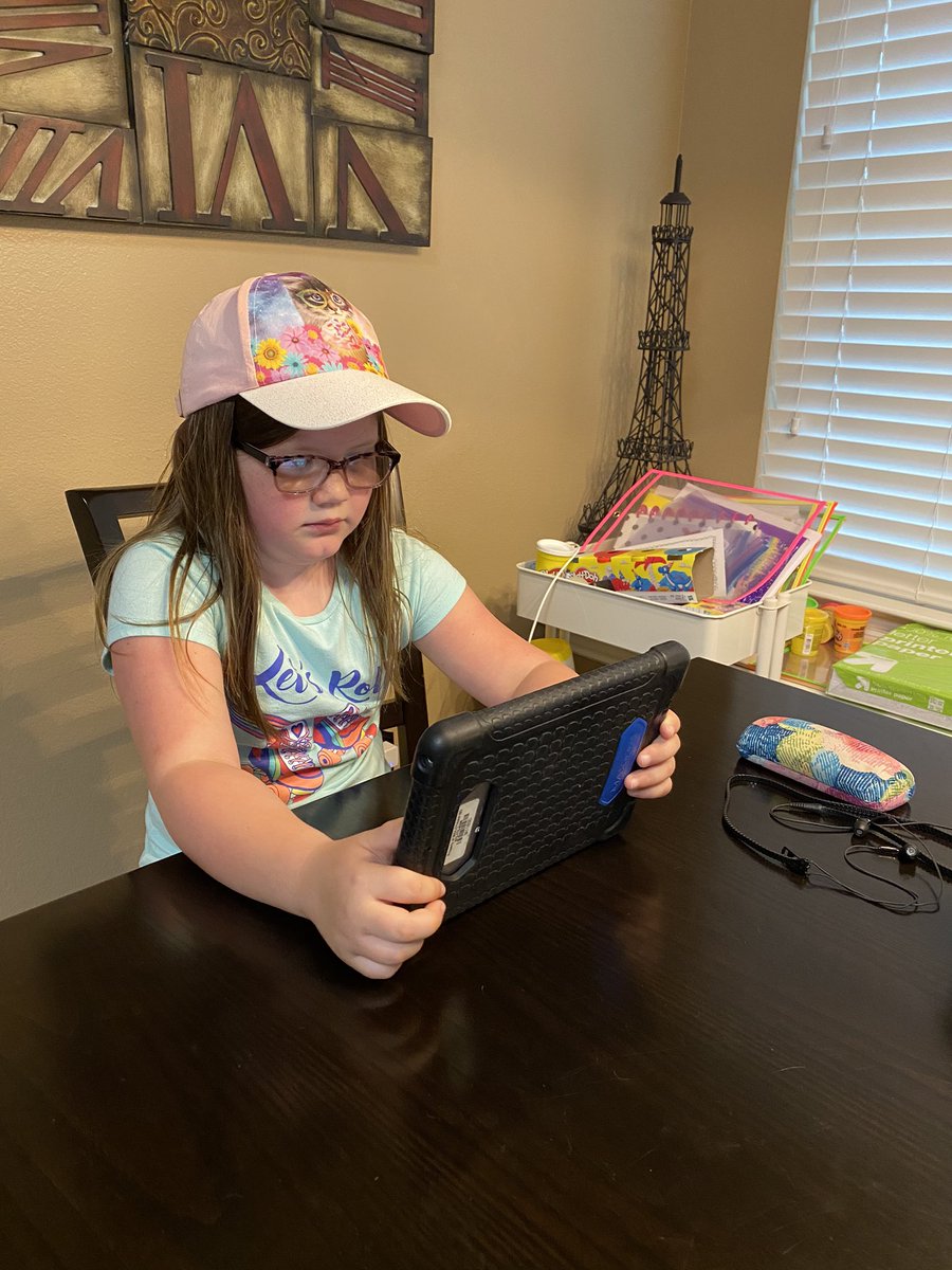 paterrell's tweet photo. Brooke is enjoying a good story. #BaxterBest #misdproud #VirtualSpiritWeek https://t.co/lKPt1rsnbr