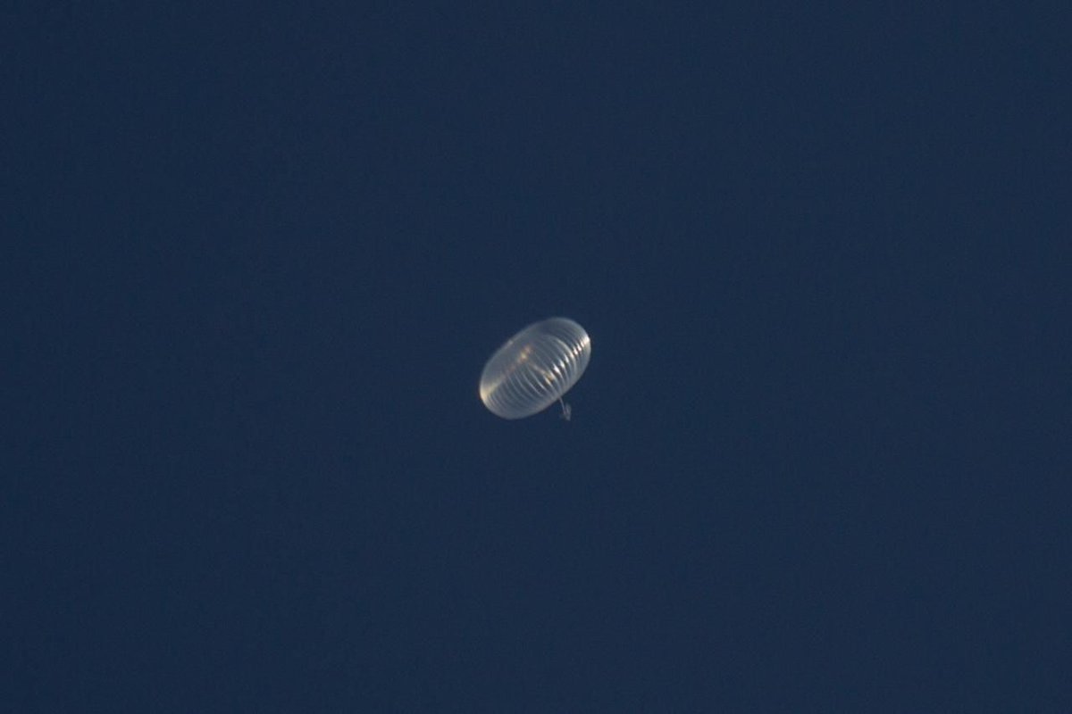 astrodom1's tweet photo. Al atardecer de hoy 31 de marzo será visible hacia el sur de #SantoDomingo uno de los globos del proyecto Loon de Google.  Estos proporcionan  internet en zonas rurales y remotas utilizando globos de helio de gran altitud, situados en la estratosfera a una altura de unos 60 km. https://t.co/OJyteJ1ZW4